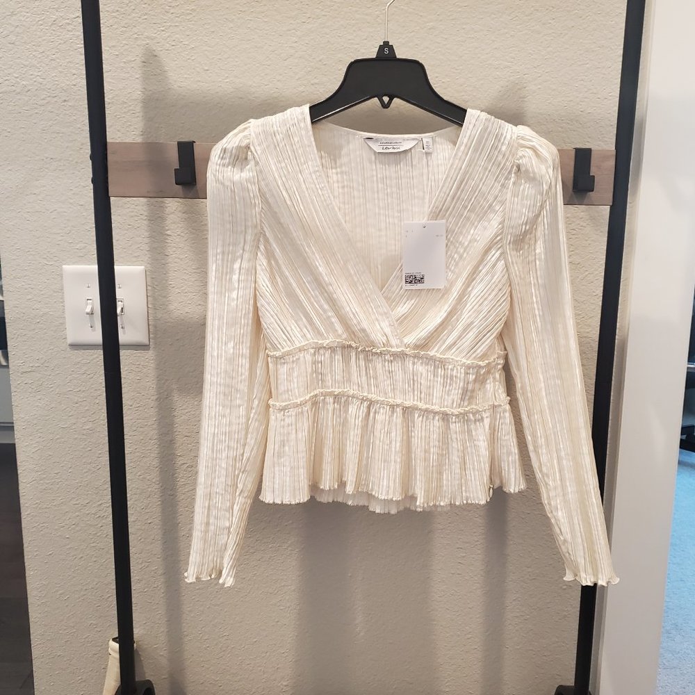 &Other Stories top